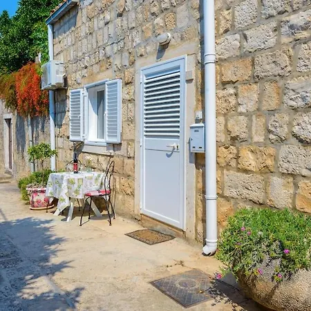 Charming Dalmatian 2-bedroom In The Heart Of Old Town *