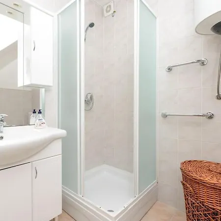 Charming Dalmatian 2-bedroom In The Heart Of Old Town Apartment Cavtat