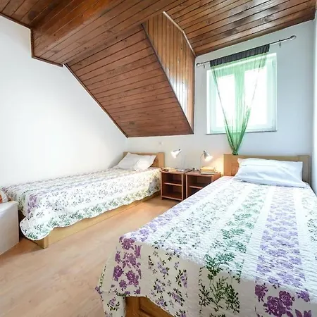 Charming Dalmatian 2-bedroom In The Heart Of Old Town Cavtat
