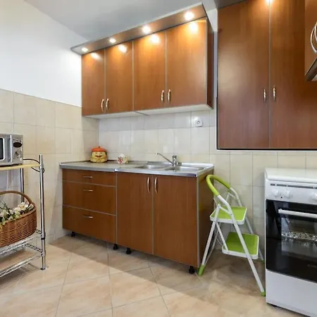 Charming Dalmatian 2-bedroom In The Heart Of Old Town Apartment Cavtat